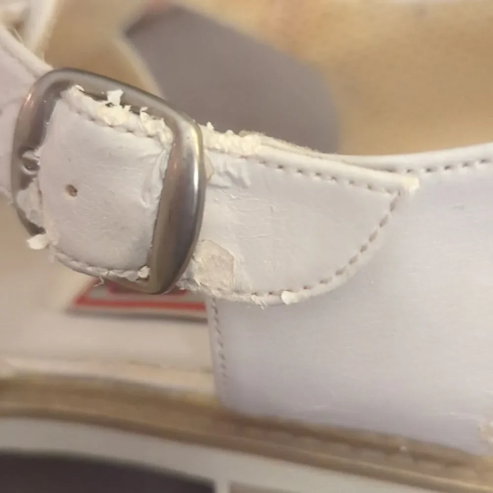 ‎Vintage faded glory white fisherman sandals